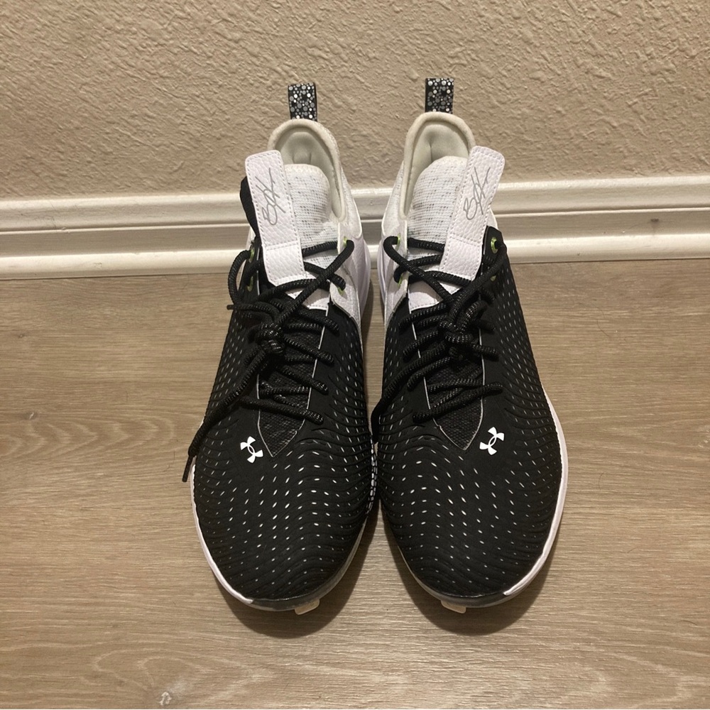 NEW UNDER ARMOUR Harper 5 Low St Baseball Cleats 3023001-001 Mens Size 15